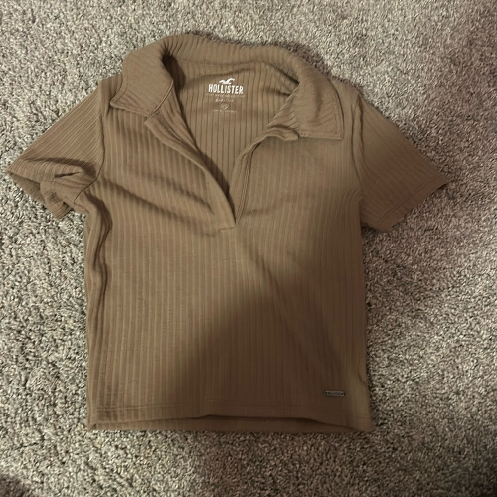 hollister baby tee